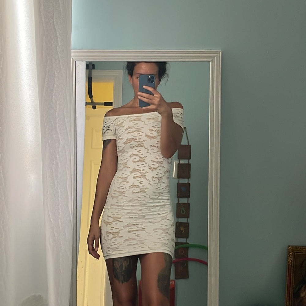 Guess white lace bodycon dress